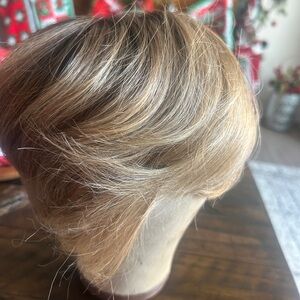 Jon Renau beautiful topper Remy HH